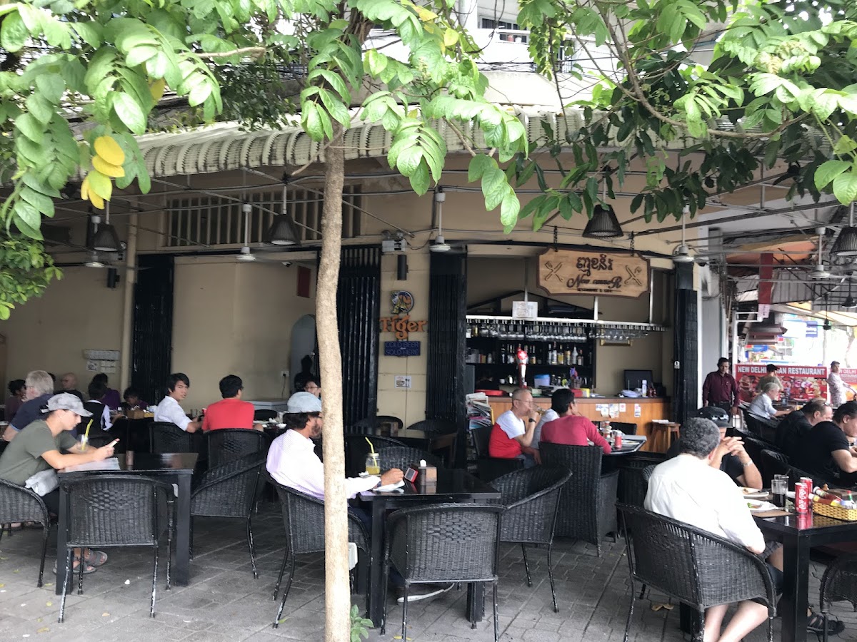 Lucky Corner Restaurant